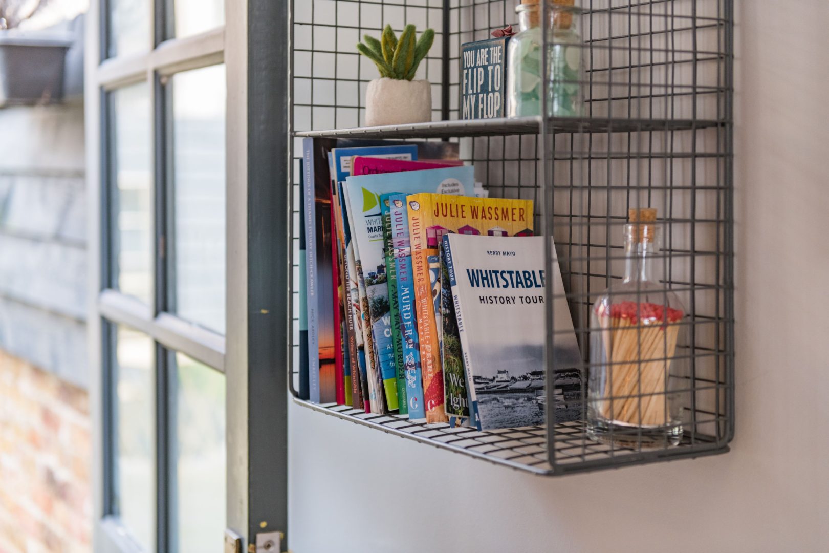 Penny Farthing Cottage image