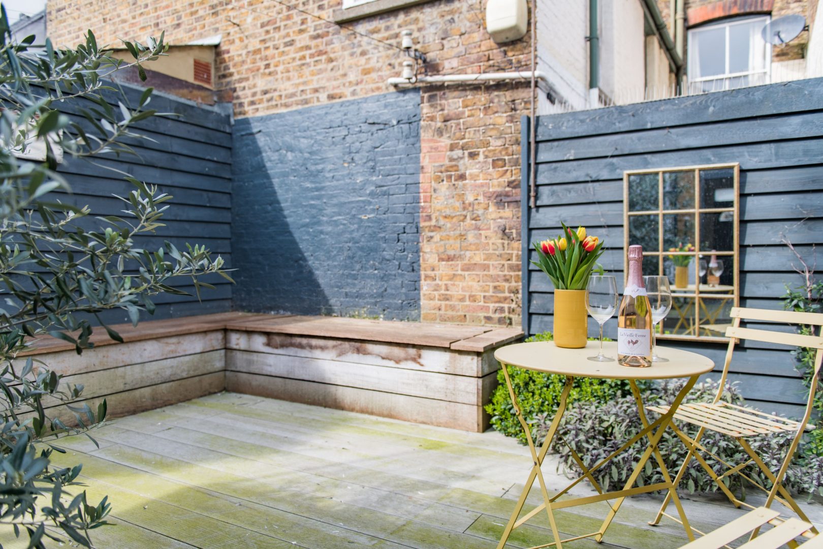 Penny Farthing Cottage image