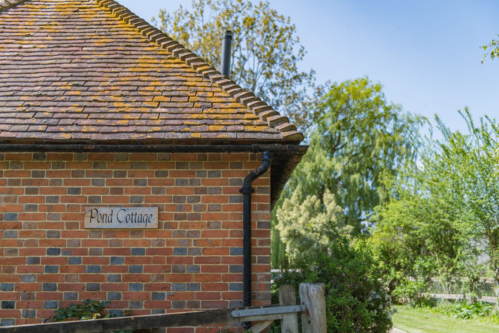 Pond Cottage image