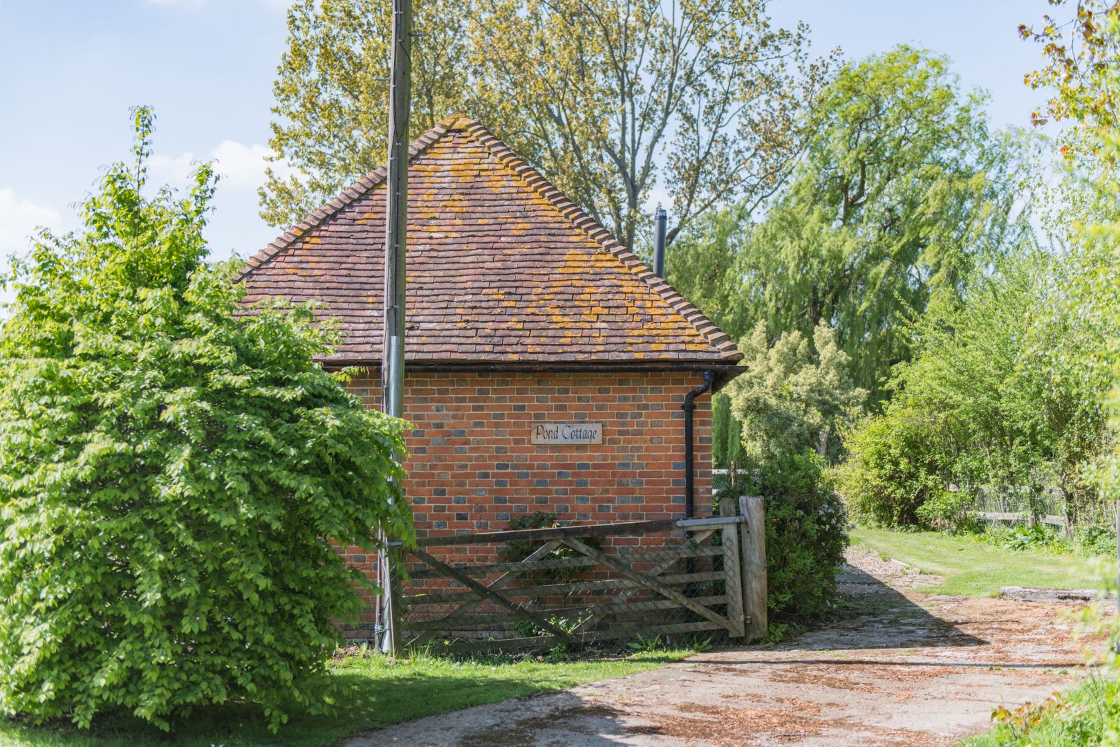 Pond Cottage image