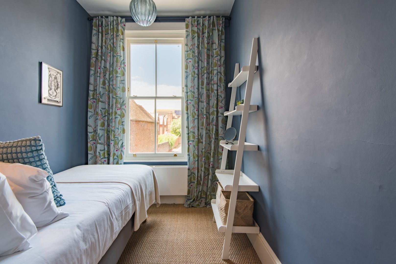 Fig Tree House image