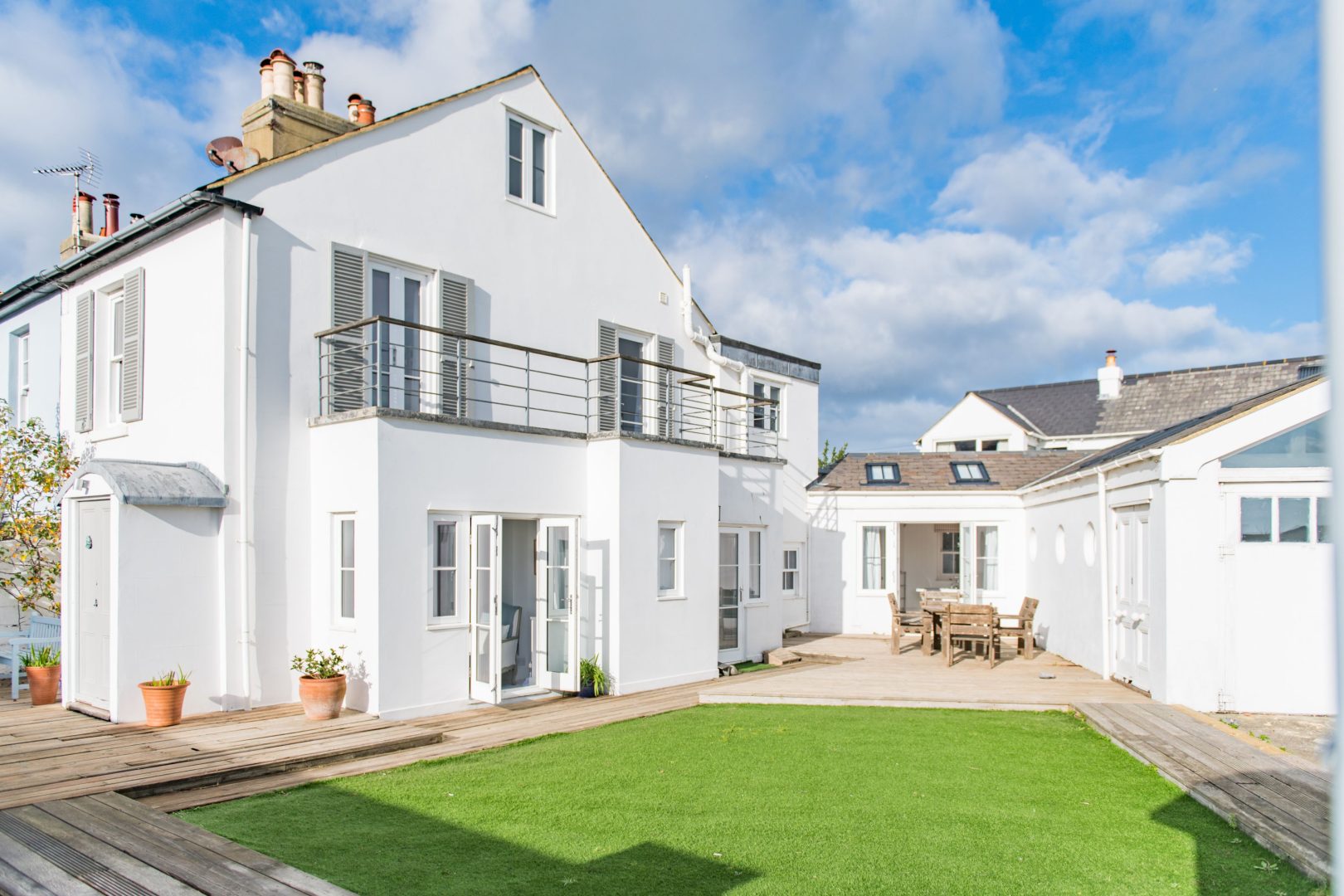 Trafalgar Cottage image