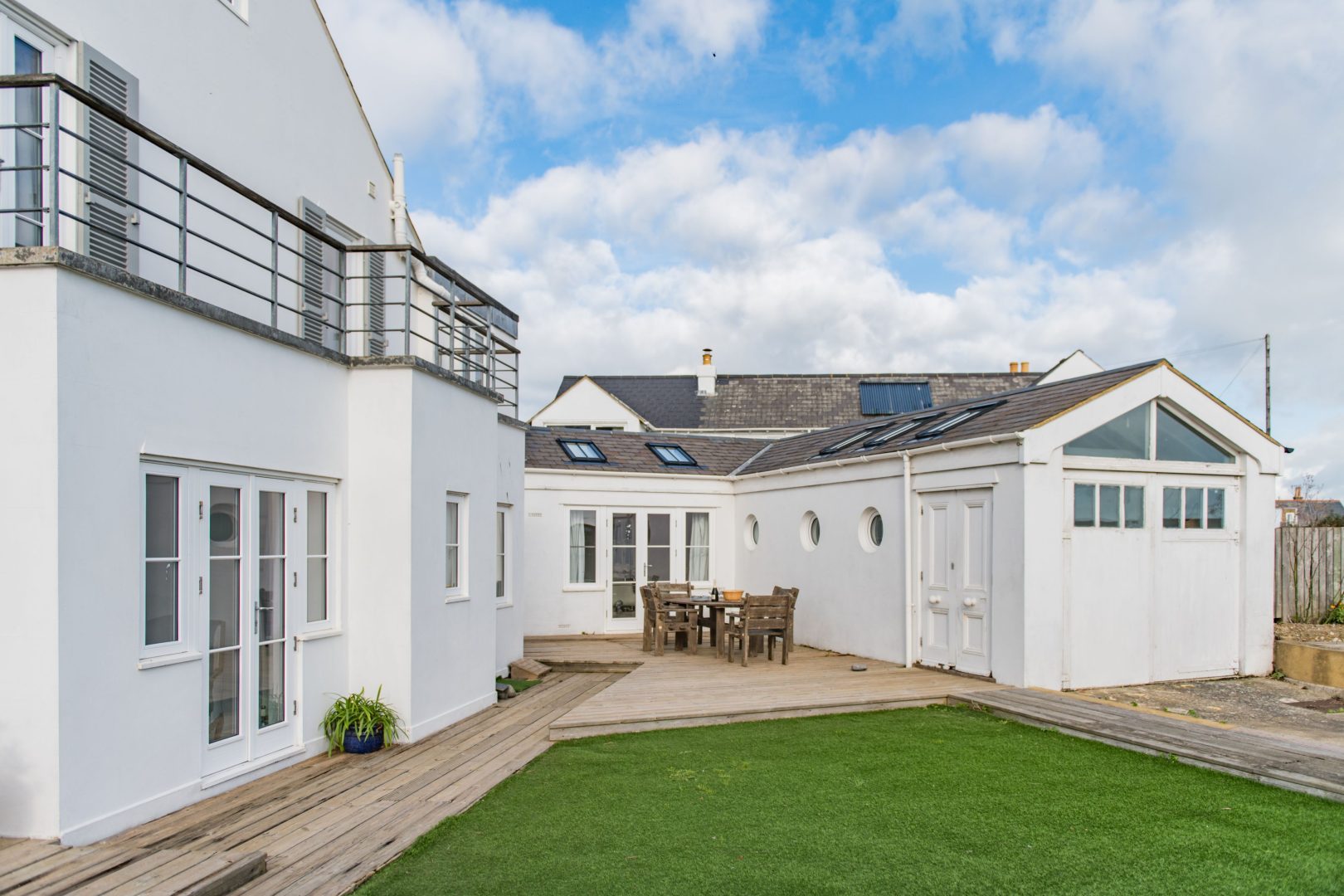 Trafalgar Cottage image