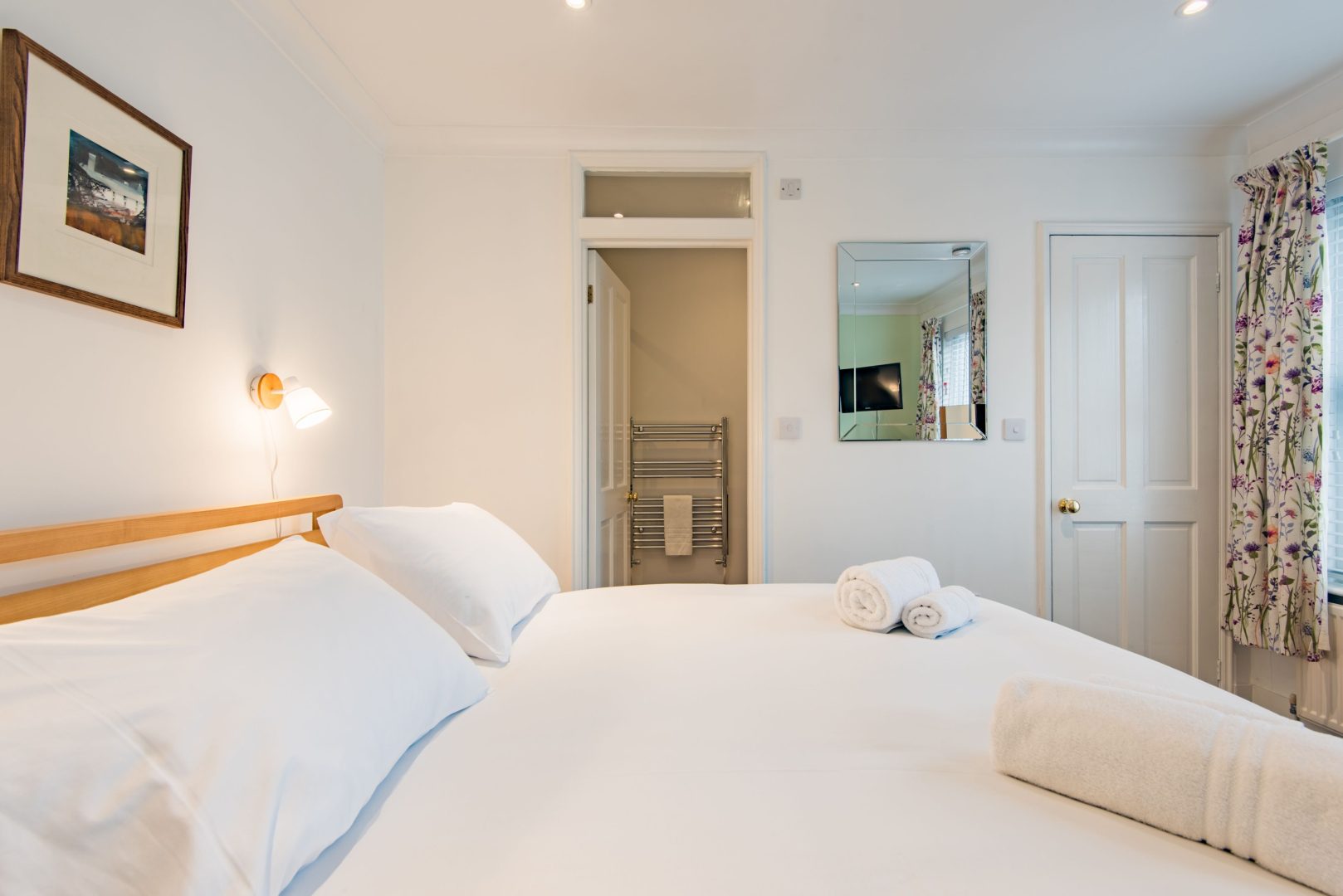 Middle Cottage image