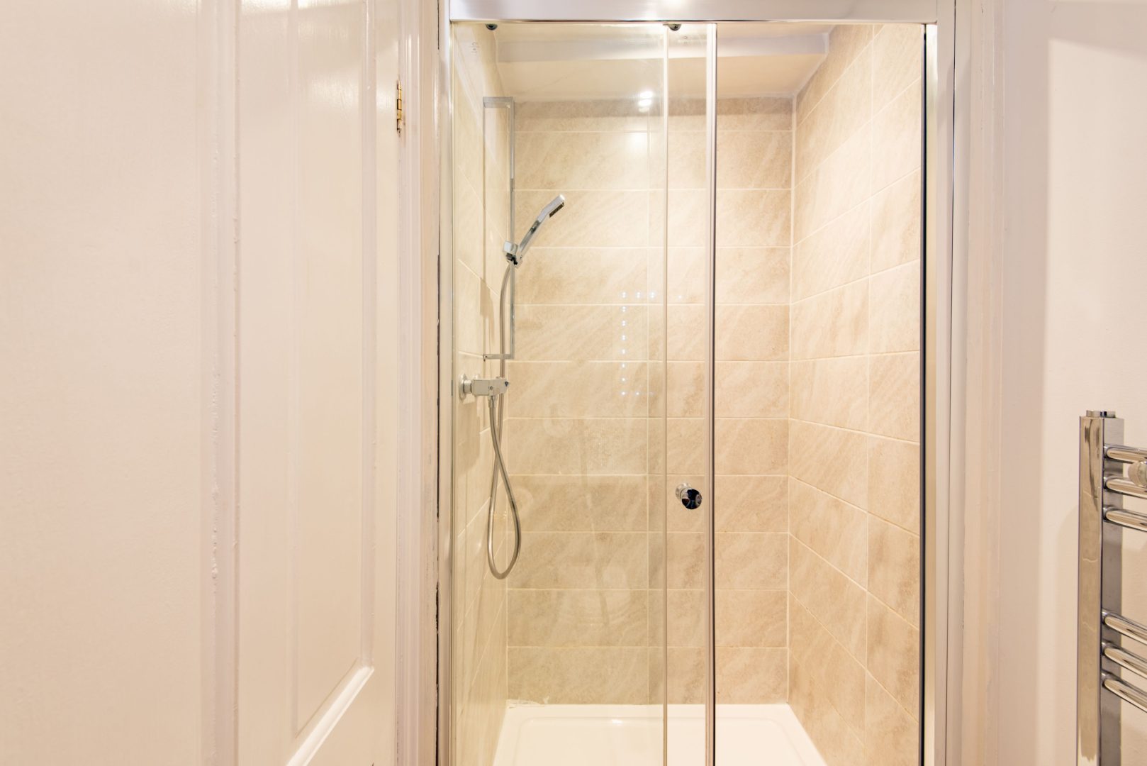 Middle Cottage image