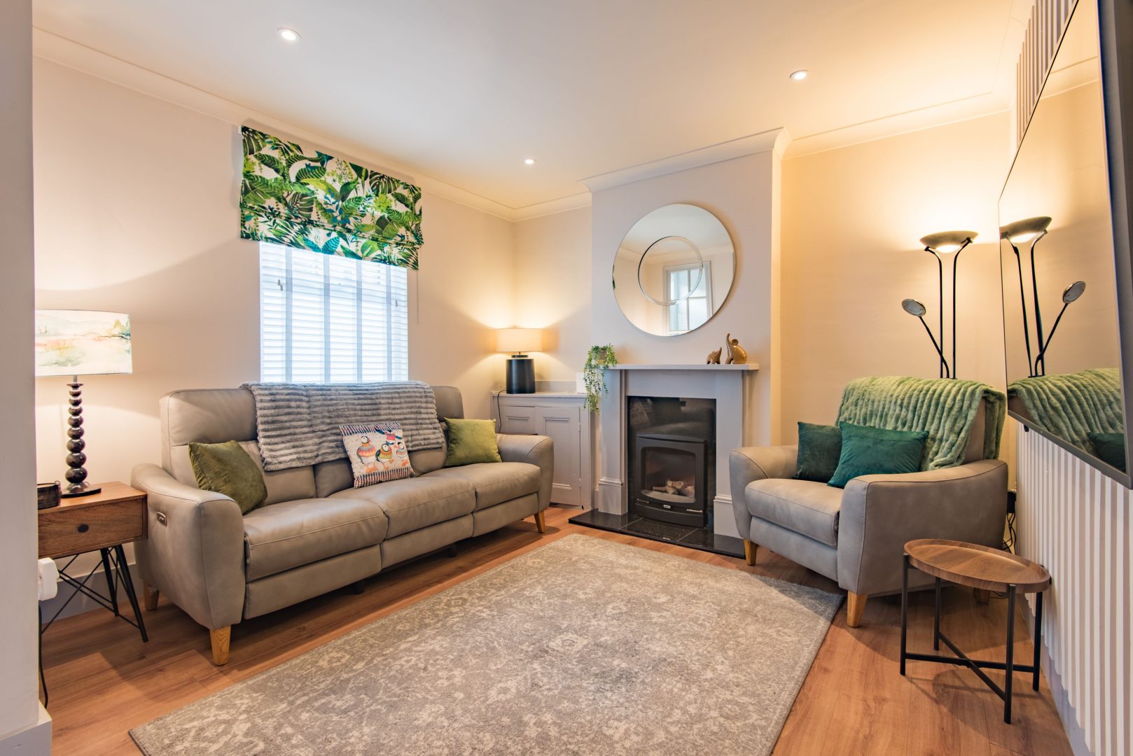 Middle Cottage image