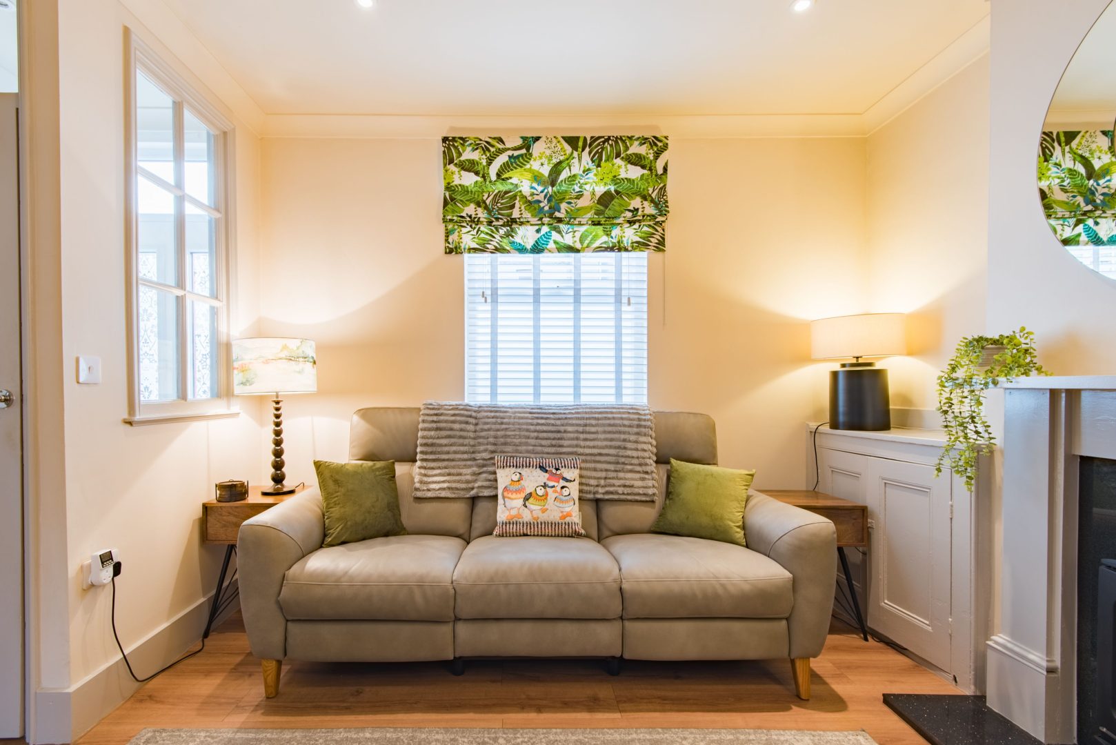 Middle Cottage image