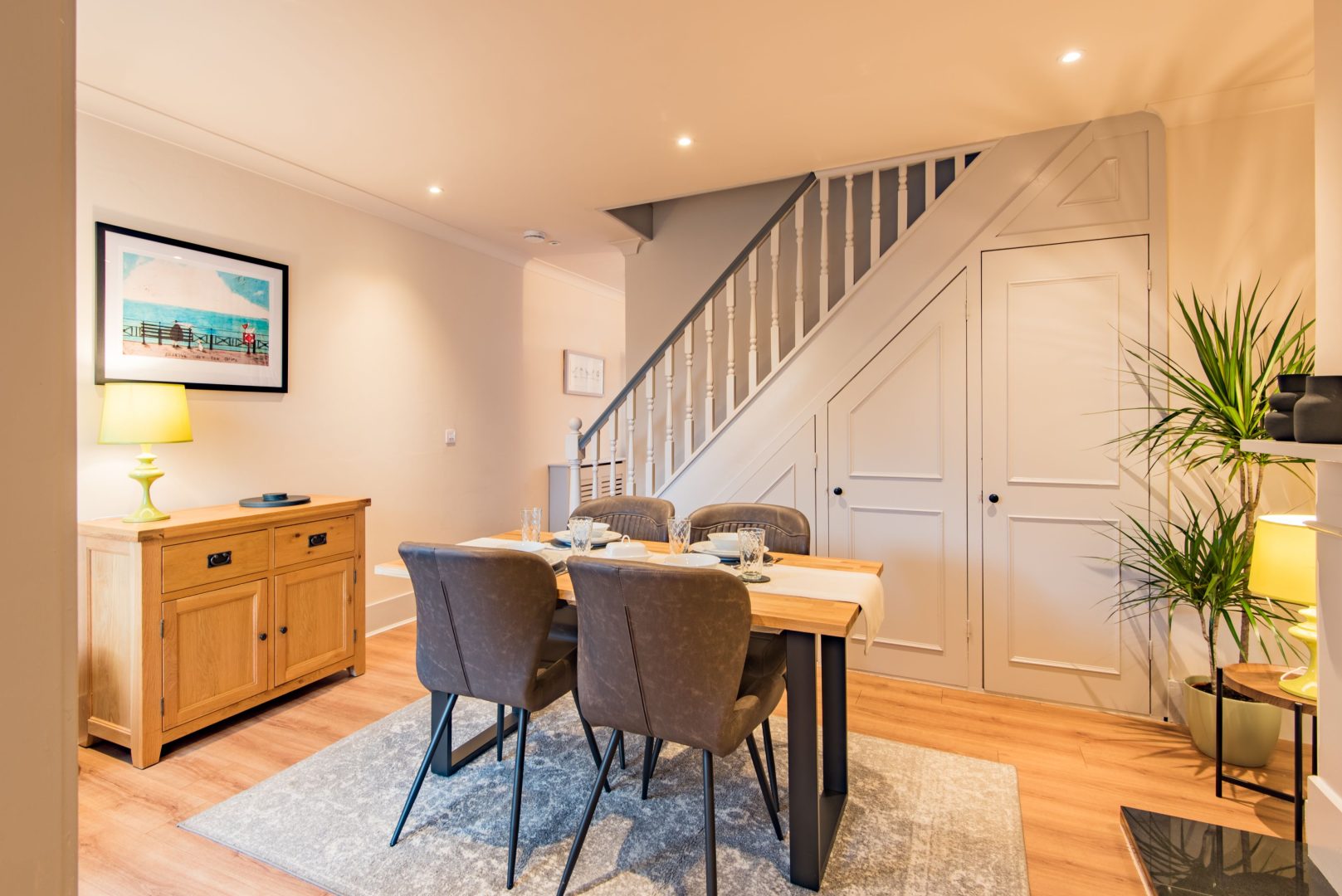 Middle Cottage image