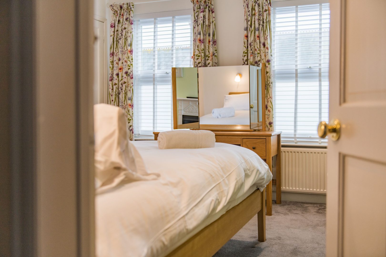 Middle Cottage image