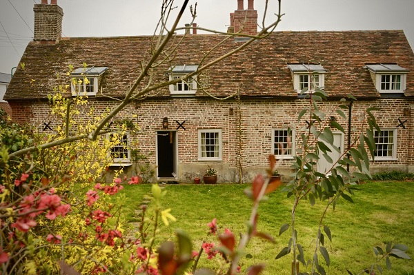Pond Cottage exterior