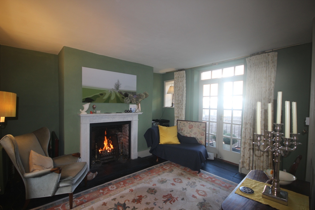 another sitting room 5