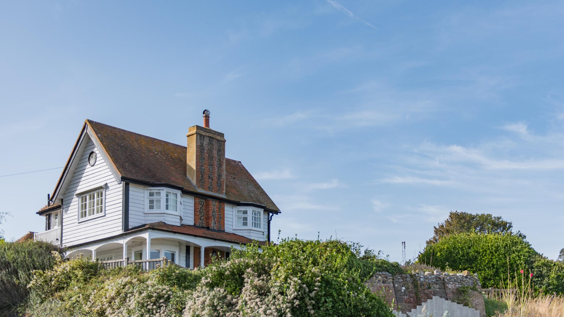 Victory at Cliffe, holiday home perched overlooking Kingsdown beach