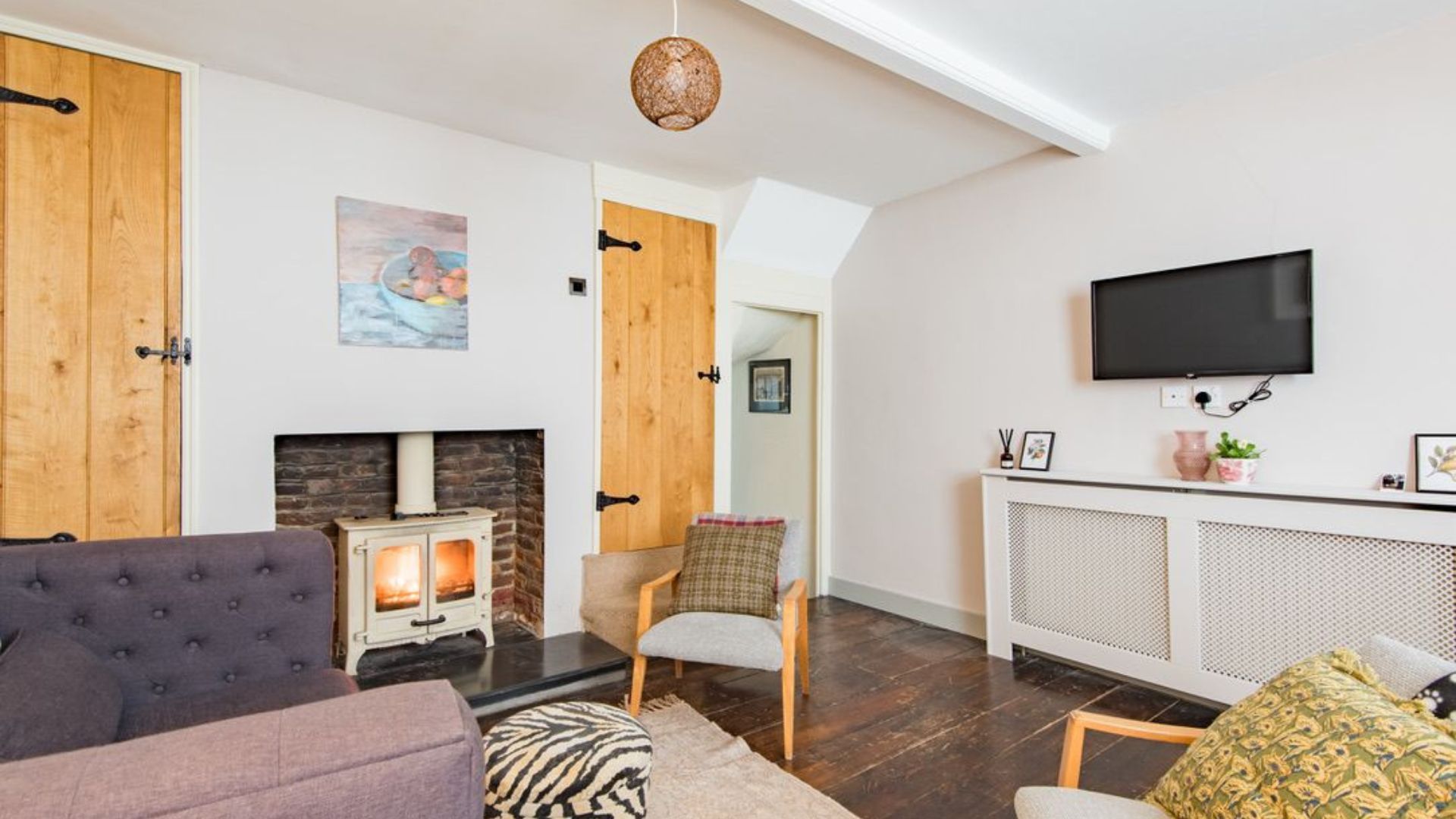 Elizabeth Cottage image