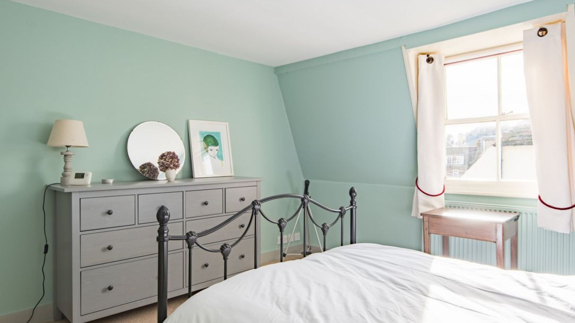 Elizabeth Cottage image