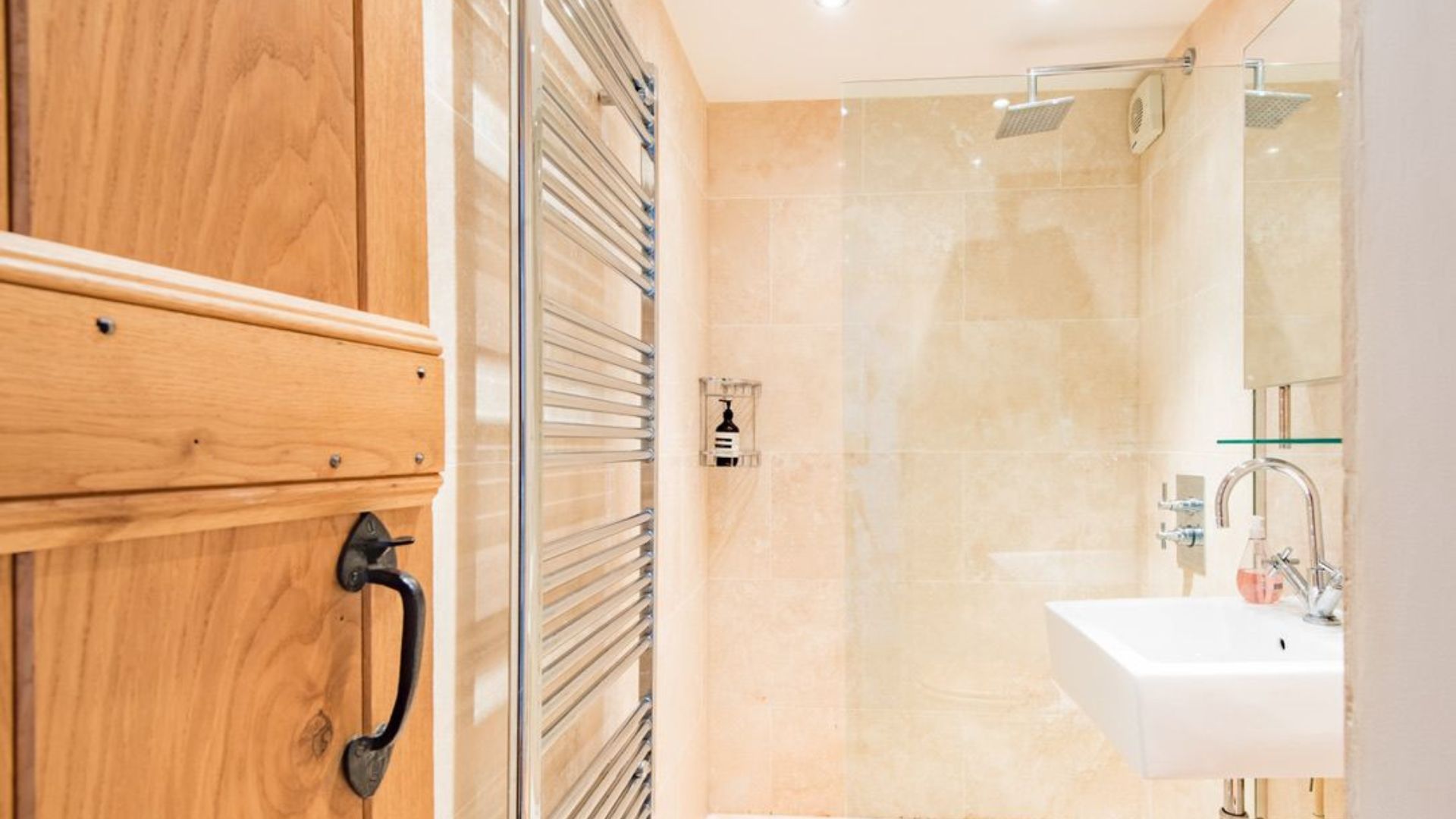 Elizabeth Cottage image