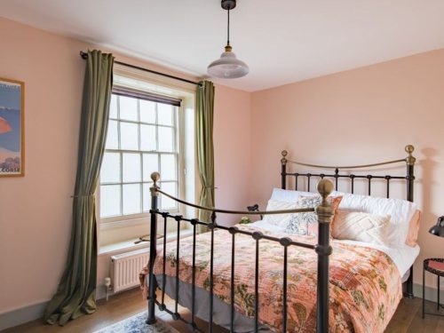 Elizabeth Cottage image