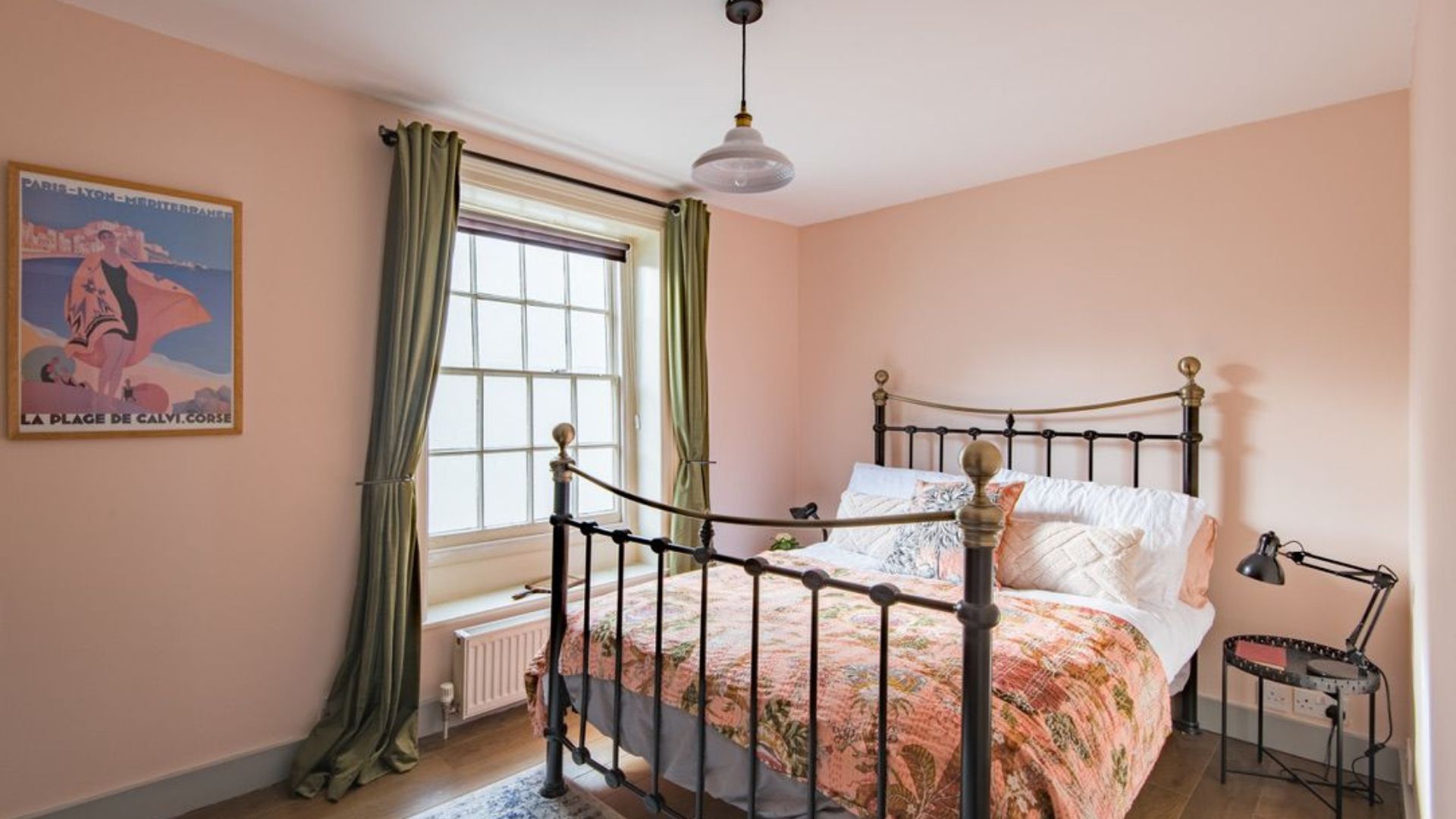 Elizabeth Cottage image