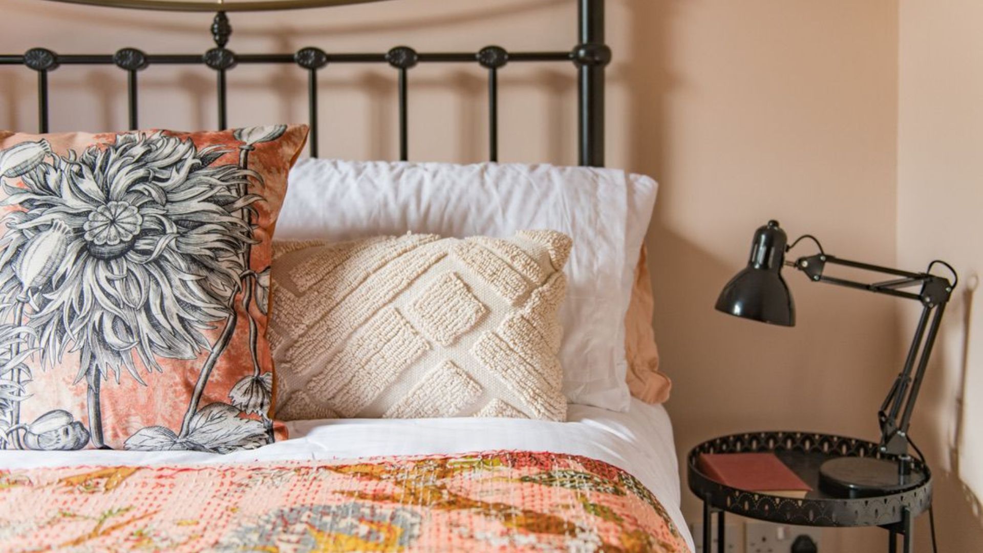 Elizabeth Cottage image