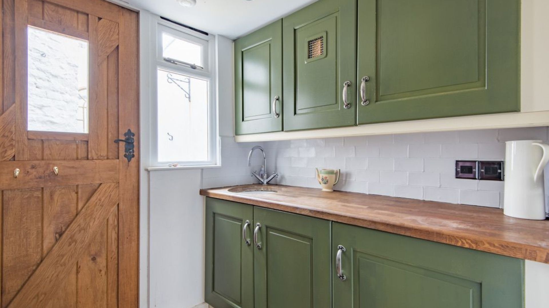 Elizabeth Cottage image