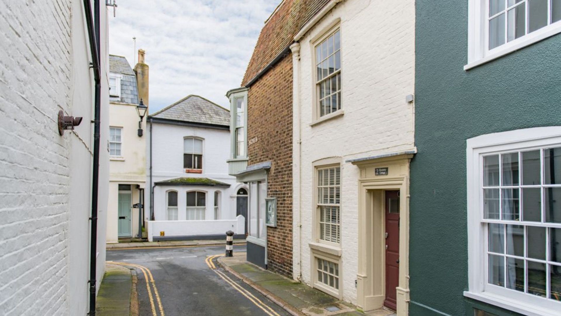 Elizabeth Cottage image